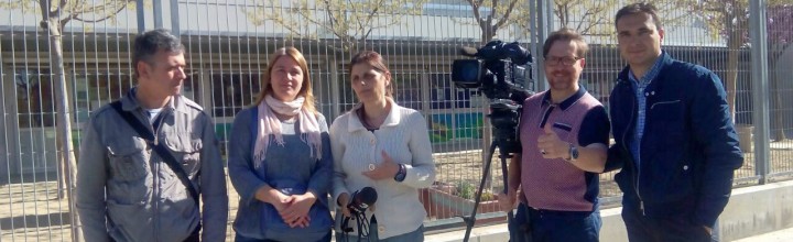 Mares de l’escola a TV3 per reivindicar el pagament de les prestacions pendents per fill a càrrec