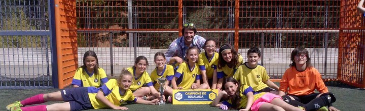 Vint alumnes alevins de l’escola, van participar al Campionat comarcal Cruyff Courts, al Xipreret